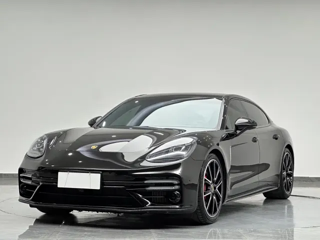 Фотография автомобиля — Porsche Panamera