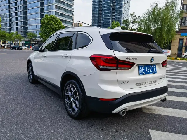 BMW X1 — Фото автомобиля 2
