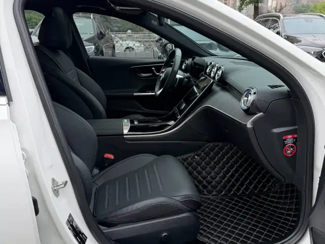 Mercedes-Benz C-Class — Фото автомобиля 12