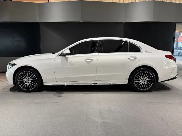 Mercedes-Benz C-Class — Фото автомобиля 3