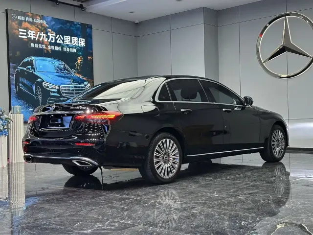 Mercedes-Benz E-Class — Фото автомобиля 7