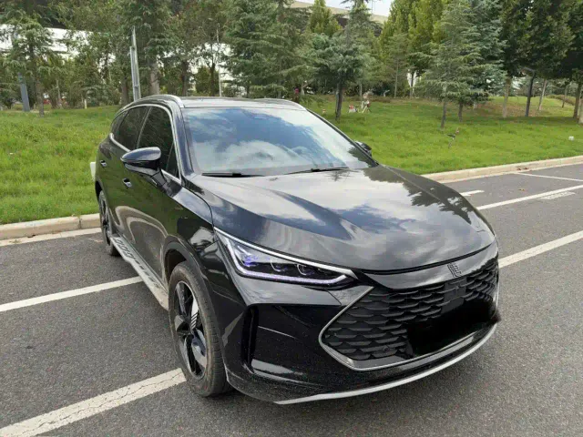 BYD Tang — Фото автомобиля 3