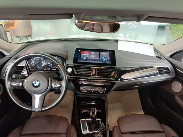 BMW 1 Series — Фото автомобиля 9