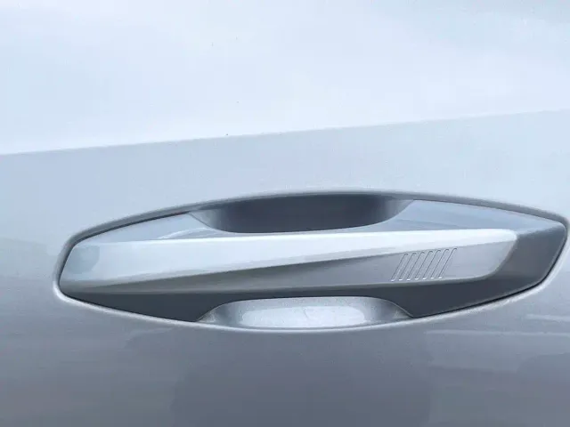 Geely Boyue L — Фото автомобиля 10