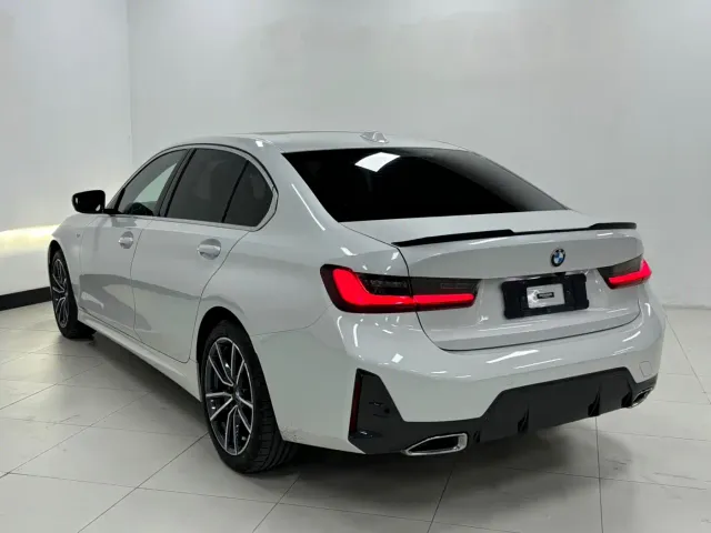 BMW 3 Series — Фото автомобиля 6