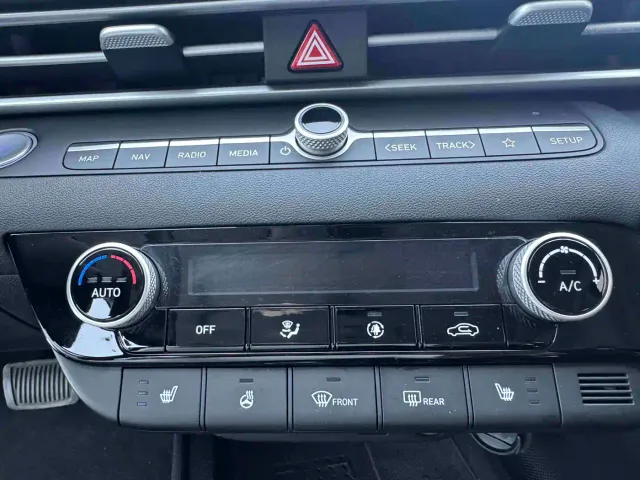 Hyundai Elantra — Фото автомобиля 16