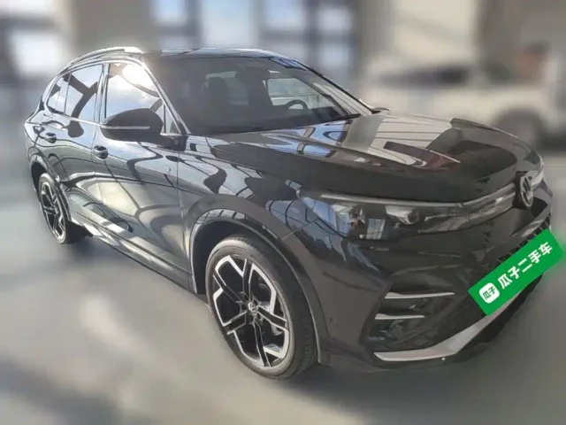 Volkswagen Tiguan L — Фото автомобиля 5