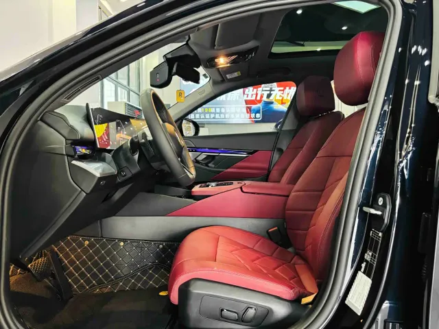 BMW 5 Series — Фото автомобиля 14