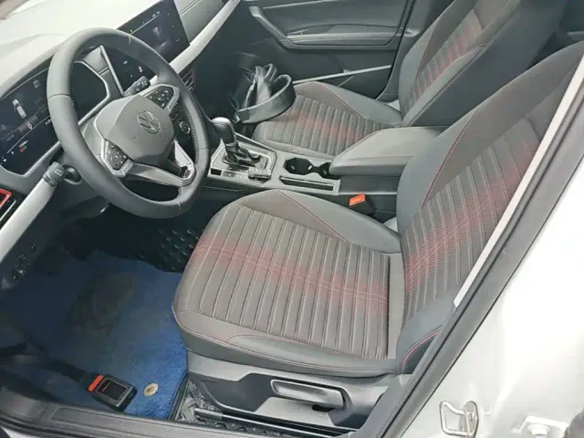 Volkswagen Lavida — Фото автомобиля 14