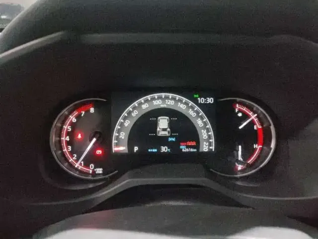 Toyota RAV4 — Фото автомобиля 7