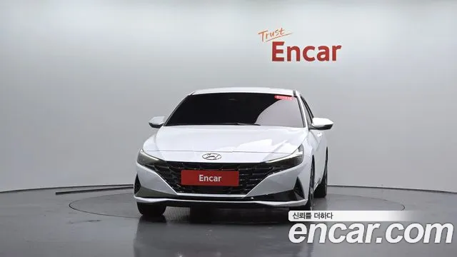 Hyundai Avante CN7 — Фото автомобиля 2