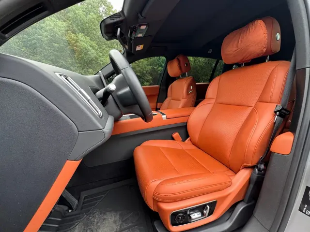 Li Auto L7 — Фото автомобиля 8
