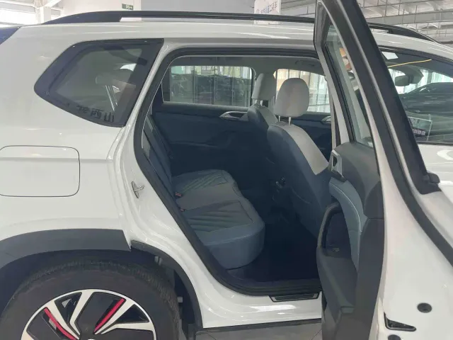 Volkswagen Tharu — Фото автомобиля 15