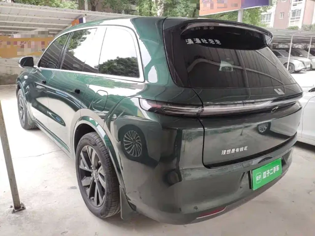 Li Auto L8 — Фото автомобиля 4