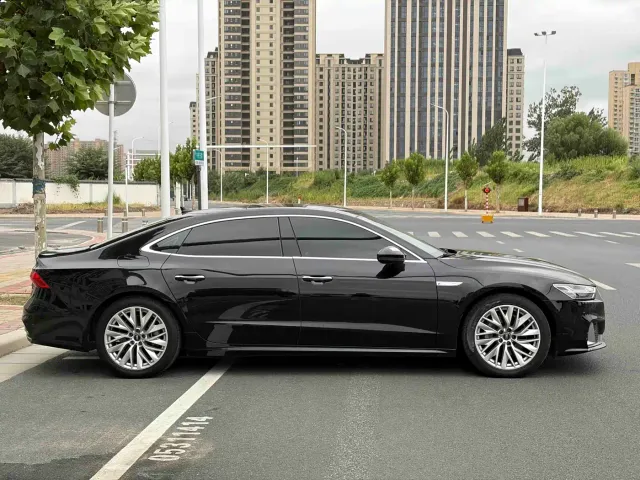 Audi A7L — Фото автомобиля 8