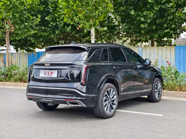 Cadillac XT5 — Фото автомобиля 9