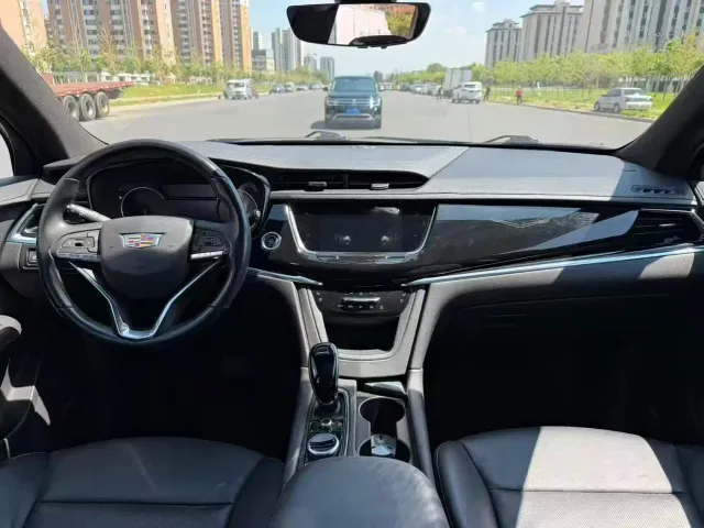 Cadillac XT6 — Фото автомобиля 5