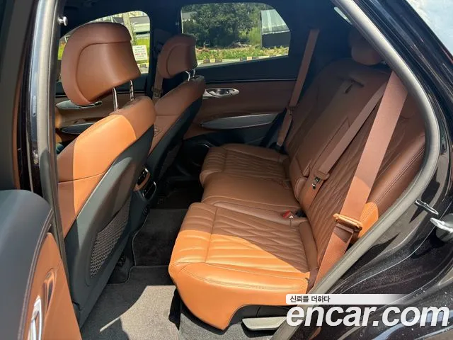 Genesis GV70 2.5T Бензин AWD — Фото автомобиля 6