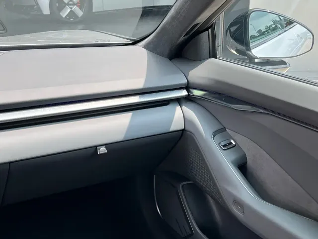 Xpeng P7 — Фото автомобиля 20