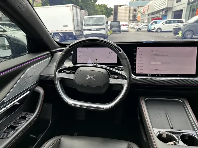 Xpeng P7 — Фото автомобиля 17