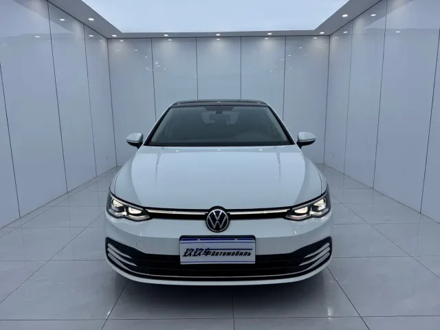 Volkswagen Golf — Фото автомобиля 2