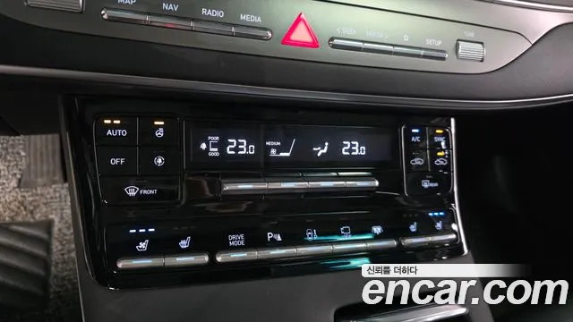 Hyundai Grandeur Grandeur (New) — Фото автомобиля 22