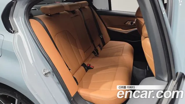 BMW 3 Series — Фото автомобиля 18