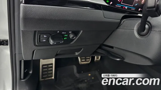 Volkswagen Arteon Arteon 2.0 TDI R-LINE 4Motion — Фото автомобиля 16
