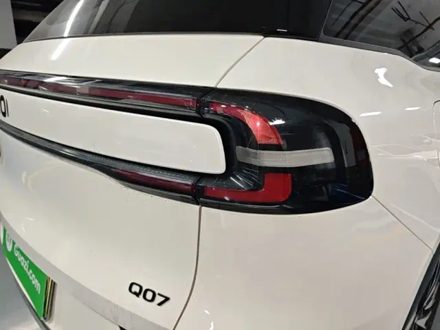 Changan Qiyuan Q07 — Фото автомобиля 7