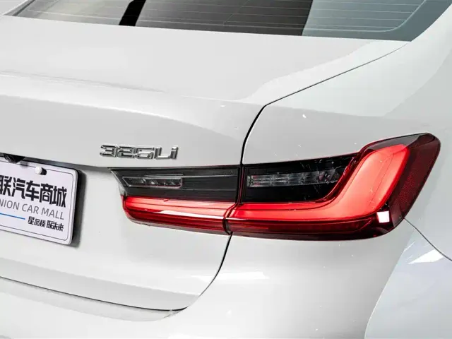 BMW 3 Series — Фото автомобиля 8