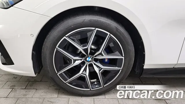 BMW 5-Series — Фото автомобиля 5
