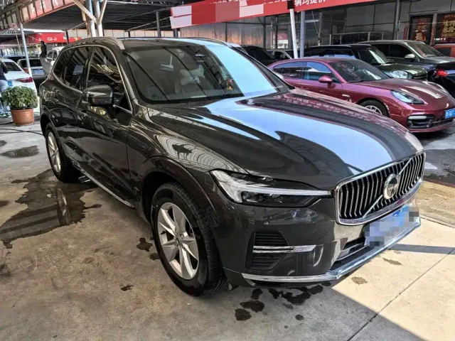 Volvo XC60 — Фото автомобиля 3