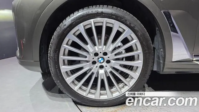 BMW X7 — Фото автомобиля 5