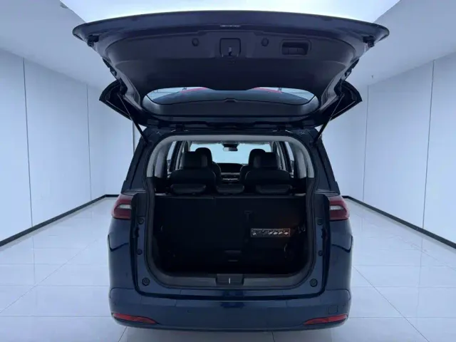 GAC Trumpchi M6 — Фото автомобиля 24