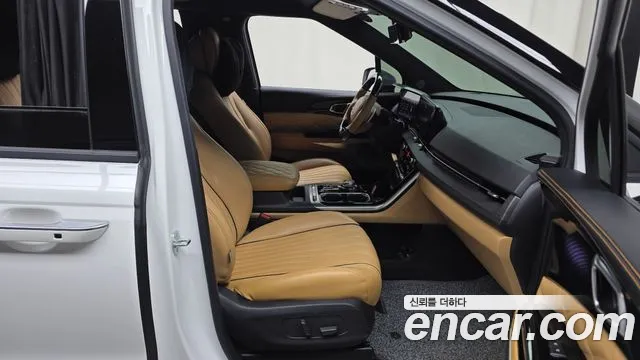 Kia Canival — Фото автомобиля 11