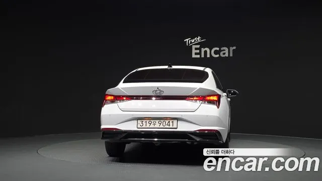Hyundai AVANTE Avante (CN7) — Фото автомобиля 4
