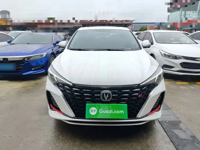 Changan Eado — Фото автомобиля 2