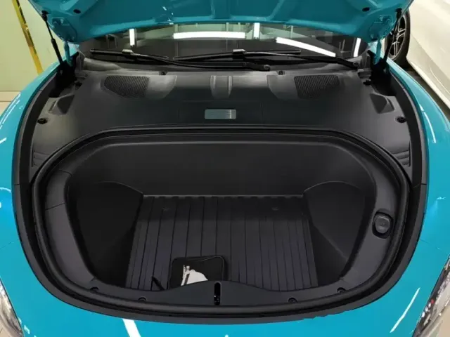 Xiaomi SU7 — Фото автомобиля 19