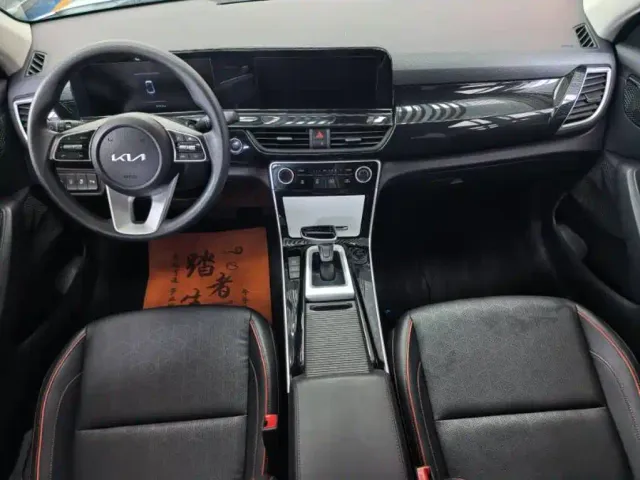 Kia Seltos — Фото автомобиля 8