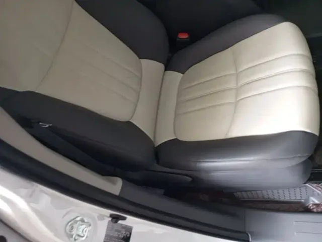 Toyota Sienna — Фото автомобиля 24