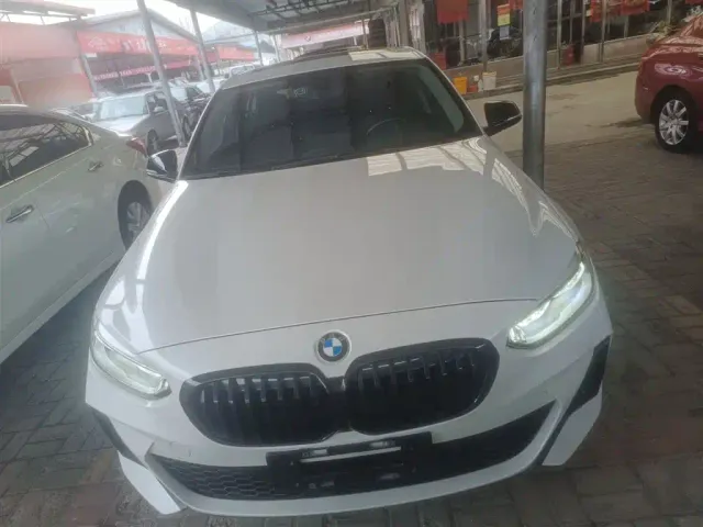 BMW 1 Series — Фото автомобиля 2