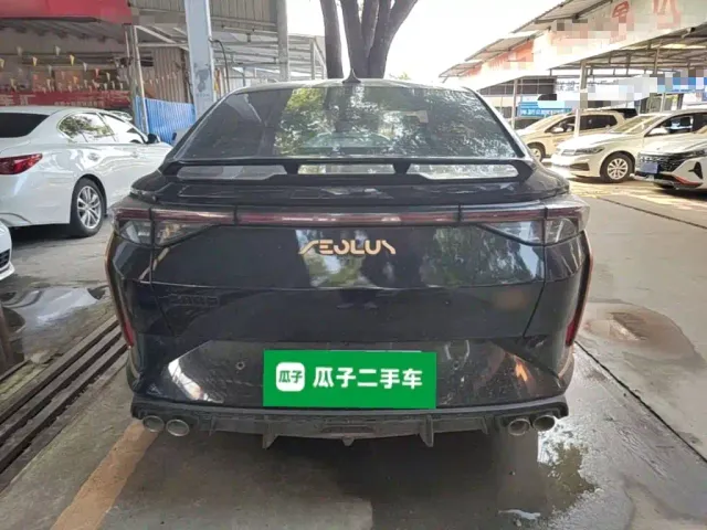 Dongfeng Yixuan — Фото автомобиля 5