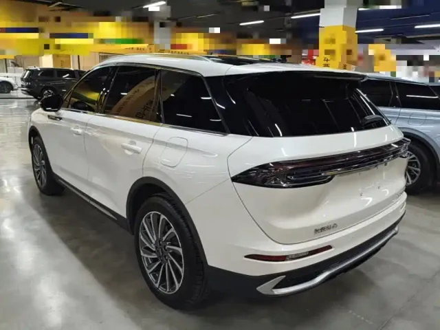 Lincoln Corsair — Фото автомобиля 4