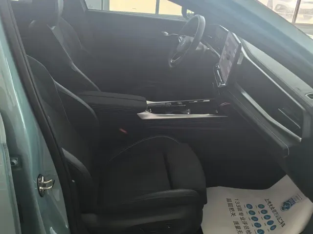 Volkswagen Passat — Фото автомобиля 13