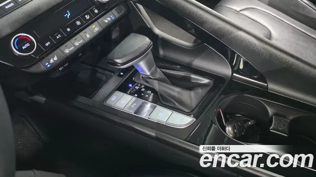 Hyundai Avante CN7 — Фото автомобиля 12