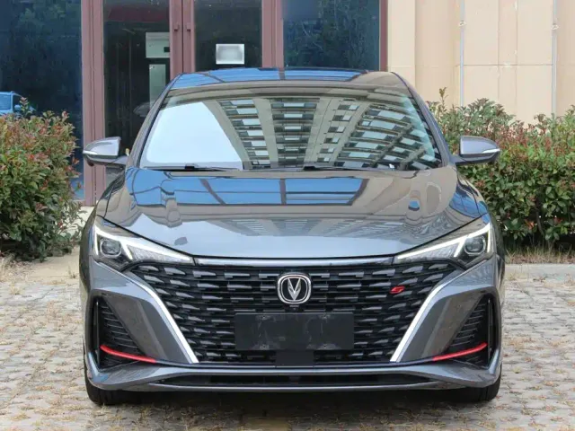 Changan Eado — Фото автомобиля 2