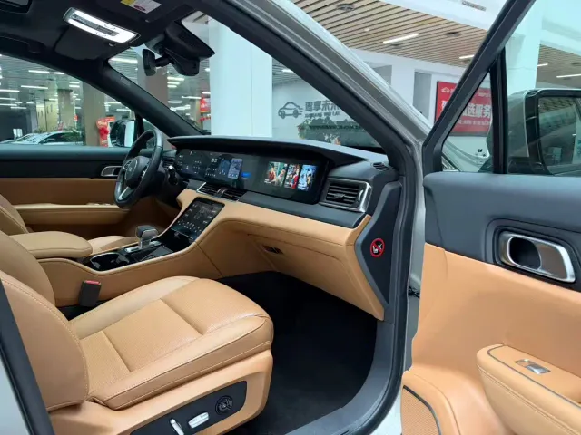 Li Auto ONE — Фото автомобиля 17