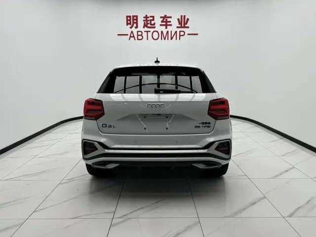 Audi Q2L — Фото автомобиля 10