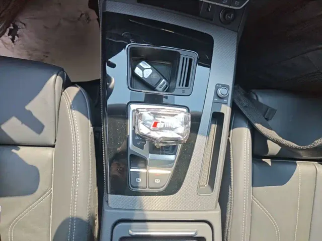 Audi Q5L — Фото автомобиля 13