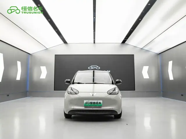Wuling Bingo — Фото автомобиля 2